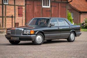 Image 1/91 of Mercedes-Benz 560 SEL (1990)
