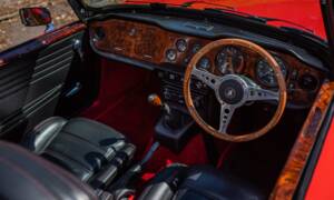 Immagine 4/41 di Triumph TR 6 PI (1972)