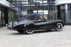Image 10/40 de Jaguar XK 120 DHC (1953)