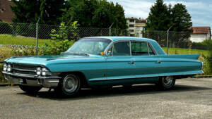 Image 2/11 of Cadillac 75 Fleetwood (1962)