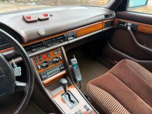 Bild 12/36 von Mercedes-Benz 380 SE (1981)