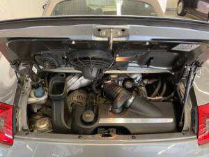 Imagen 13/17 de Porsche 911 Carrera 4S (2005)