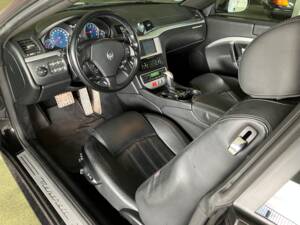 Image 6/8 of Maserati GranTurismo 4.2 (2009)