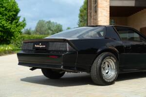 Bild 13/50 von Chevrolet Camaro Z28 (1992)