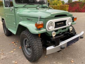 Image 8/18 de Toyota Land Cruiser FJ 40 (1978)