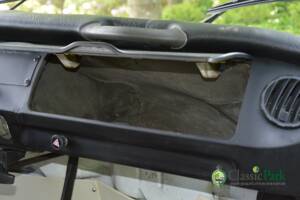 Bild 9/12 von Volkswagen T2b Camper (1976)