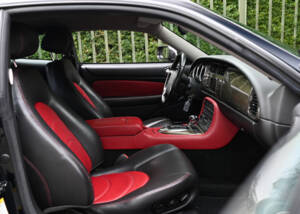 Bild 33/42 von Jaguar XKR (2003)