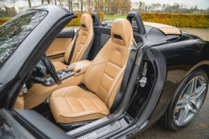 Image 4/100 de Mercedes-Benz SLS AMG Roadster (2011)