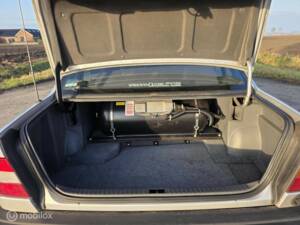 Bild 14/31 von Volvo 940 2.3i (1993)