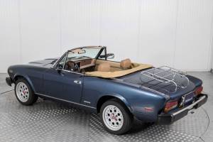 Image 18/50 of FIAT 124 Pininfarina Spidereuropa (1985)