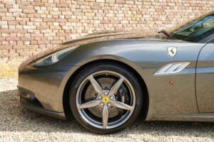 Bild 16/50 von Ferrari California (2010)