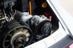 Image 26/68 of Porsche 911 Speedster 3.2 (1989)