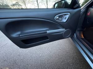 Image 23/29 of Aston Martin V12 Vanquish (2002)