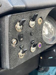 Bild 39/51 von Land Rover 88 (1976)