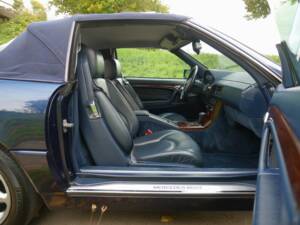 Image 27/35 de Mercedes-Benz SL 320 (1996)