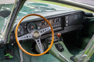 Image 8/61 de Jaguar Type E (2+2) (1969)