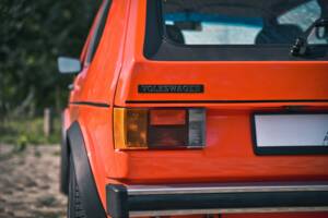Image 18/49 of Volkswagen Golf Mk I GTI 1.6 (1979)
