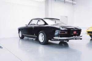 Image 40/100 of Ferrari 330 GT 2+2 (1965)