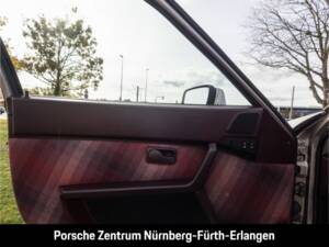 Immagine 33/39 di Porsche 944 Turbo (1988)
