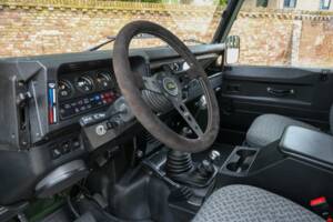 Immagine 38/50 di Land Rover 90 (1990)
