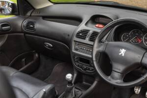 Immagine 21/40 di Peugeot 206 CC 1.6 16V (2003)