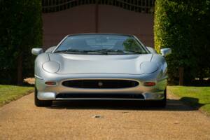 Imagen 3/50 de Jaguar XJ 220 (1993)