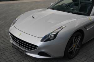 Bild 26/50 von Ferrari California T (2015)