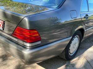 Image 37/44 of Mercedes-Benz 400 SEL (1992)