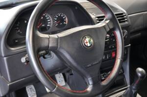 Afbeelding 21/29 van Alfa Romeo 145 Quadrifoglio Verde (1996)