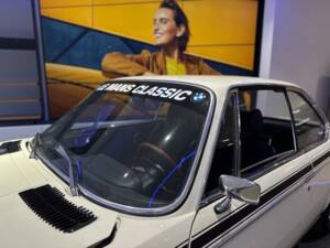 Image 16/35 of BMW 3.0 CS (1974)