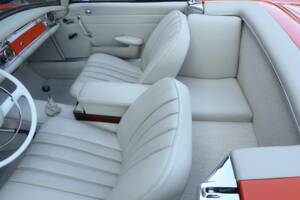 Image 31/50 of Mercedes-Benz 230 SL (1964)