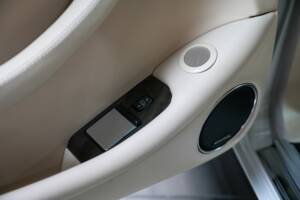 Image 45/50 of Jaguar XJR 4.0 (1995)