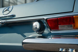 Image 37/99 of Mercedes-Benz 280 SL (1971)