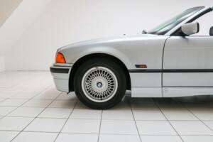 Imagen 6/28 de BMW 325i (1994)