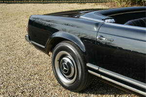 Image 33/50 of Mercedes-Benz 230 SL (1966)