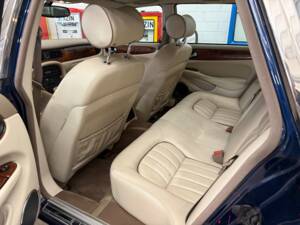 Image 11/17 of Jaguar XK8 4.2 (2000)