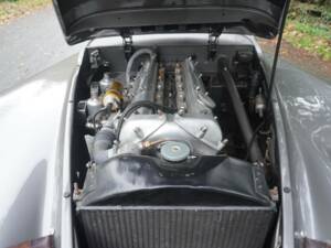Image 15/19 of Jaguar XK 120 OTS (1952)