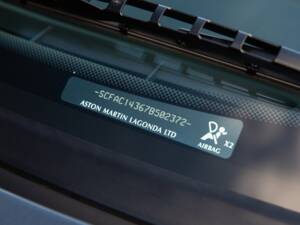 Image 79/92 of Aston Martin V12 Vanquish S (2007)