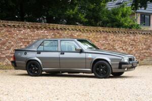 Image 31/50 of Alfa Romeo 75 3.0 V6 QV (1988)