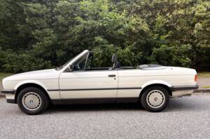 Immagine 5/75 di BMW 320i (1988)