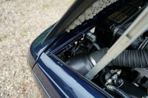 Bild 21/50 von Aston Martin V8 Zagato Vantage Volante (1990)