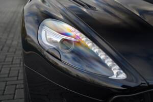 Image 33/50 of Aston Martin Vanquish S Volante (2018)