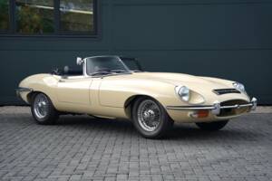 Image 1/50 of Jaguar E-Type (1969)