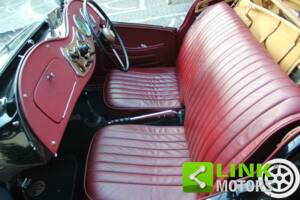 Image 8/10 of MG TD Midget (1952)