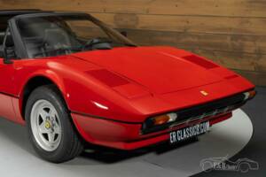 Bild 5/8 von Ferrari 308 GTSi Quattrovalvole (1982)
