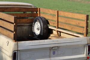 Image 30/52 of Ford F-100 (1967)