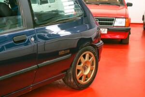 Imagen 10/27 de Renault Clio I 1.8 16V (1994)
