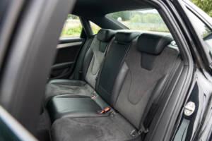 Image 47/50 of Audi S4 (2010)