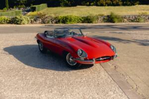 Image 1/35 of Jaguar E-Type 3.8 (1963)