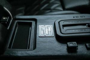 Image 18/50 of Land Rover Defender 90 "50th Anniversary" (1998)